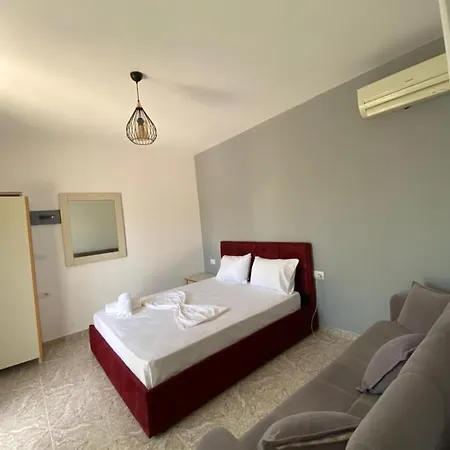 Seafront - Private Access Tatil Evi