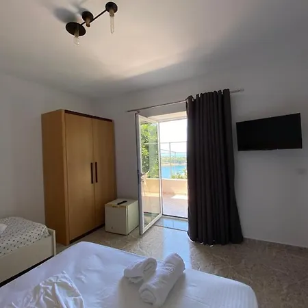 Seafront - Private Access