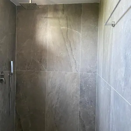 Seafront - Private Access Tatil Evi