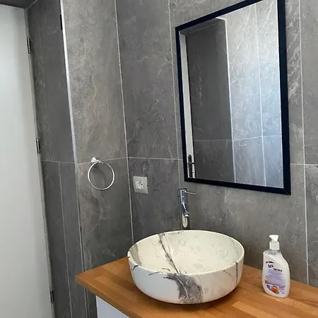 Seafront Rooms - Private Beach Access * Saranda